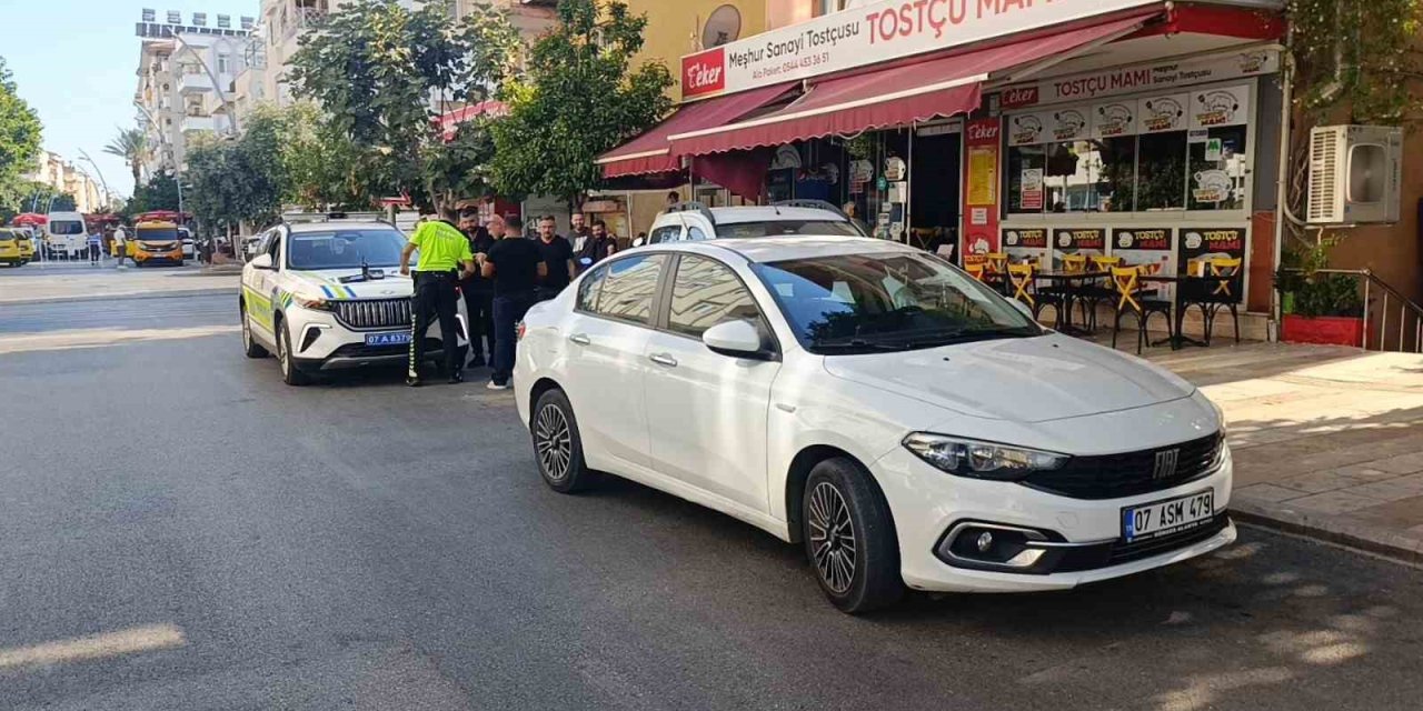 Taksiciler İhbar Etti, Korsan Taksici Yakalandı
