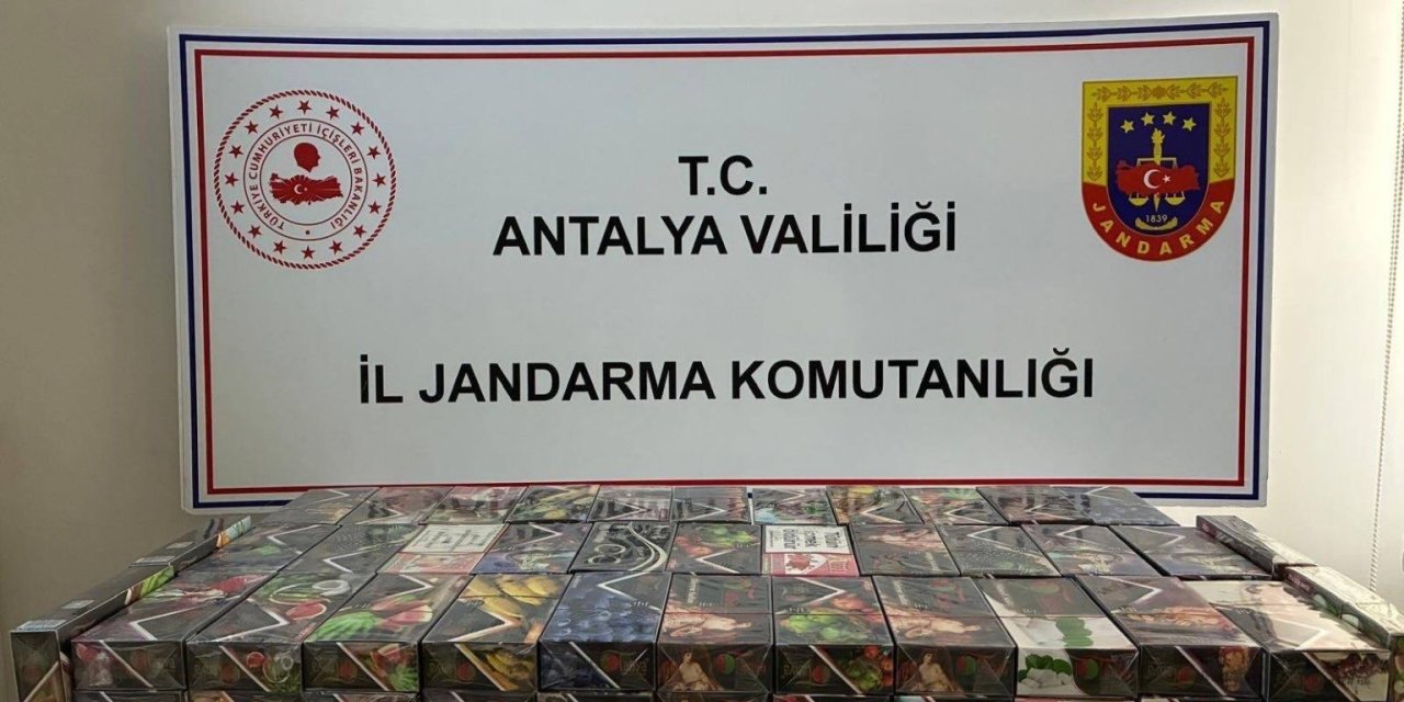Kaş’ta 22 Kilo Kaçak Nargile Tütünü Ele Geçirildi
