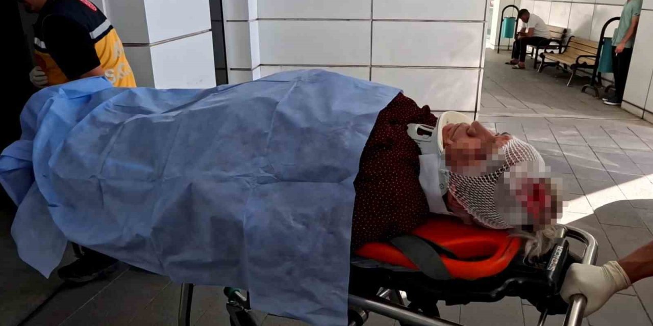 Aksaray’da Otomobil Kamyonetle Çarpıştı: 1’i Ağır 5 Yaralı