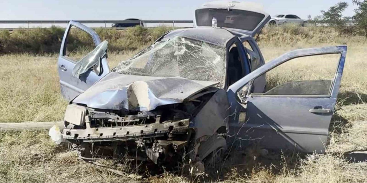 Otomobilin Hurdaya Döndüğü Kazadan Küçük Sıyrıklarla Kurtuldu