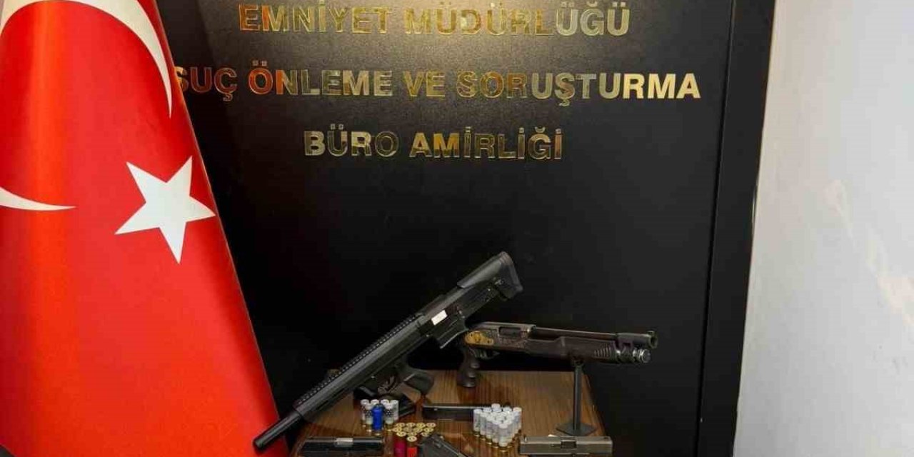 Antalya’da Helikopter Destekli Şafak Operasyonu: Çok Sayıda Silah Ve Mühimmat Ele Geçirildi