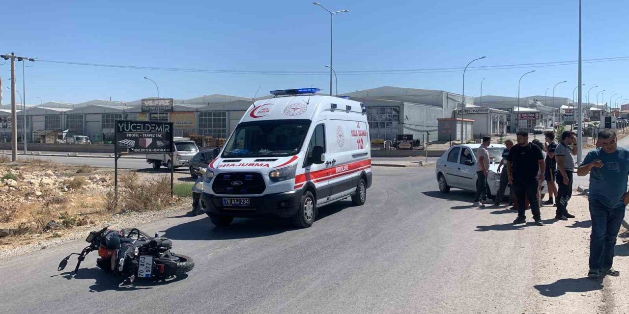 Karaman’da Otomobille Motosiklet Çarpıştı: 1 Yaralı