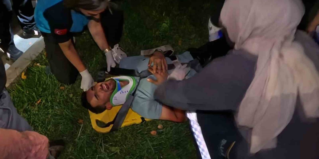 Aksaray’da Kontrolden Çıkan Otomobil Refüje Çıktı: 1 Yaralı