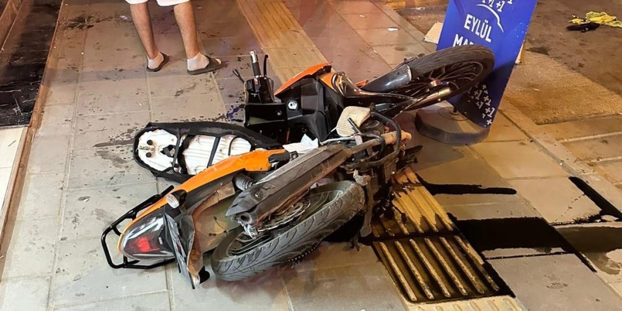 Feci Kaza Kamerada: Yoldan Geçen Hemşire Dakikalarca Kalp Masajı Yaptı Ama Kurtarılamadı