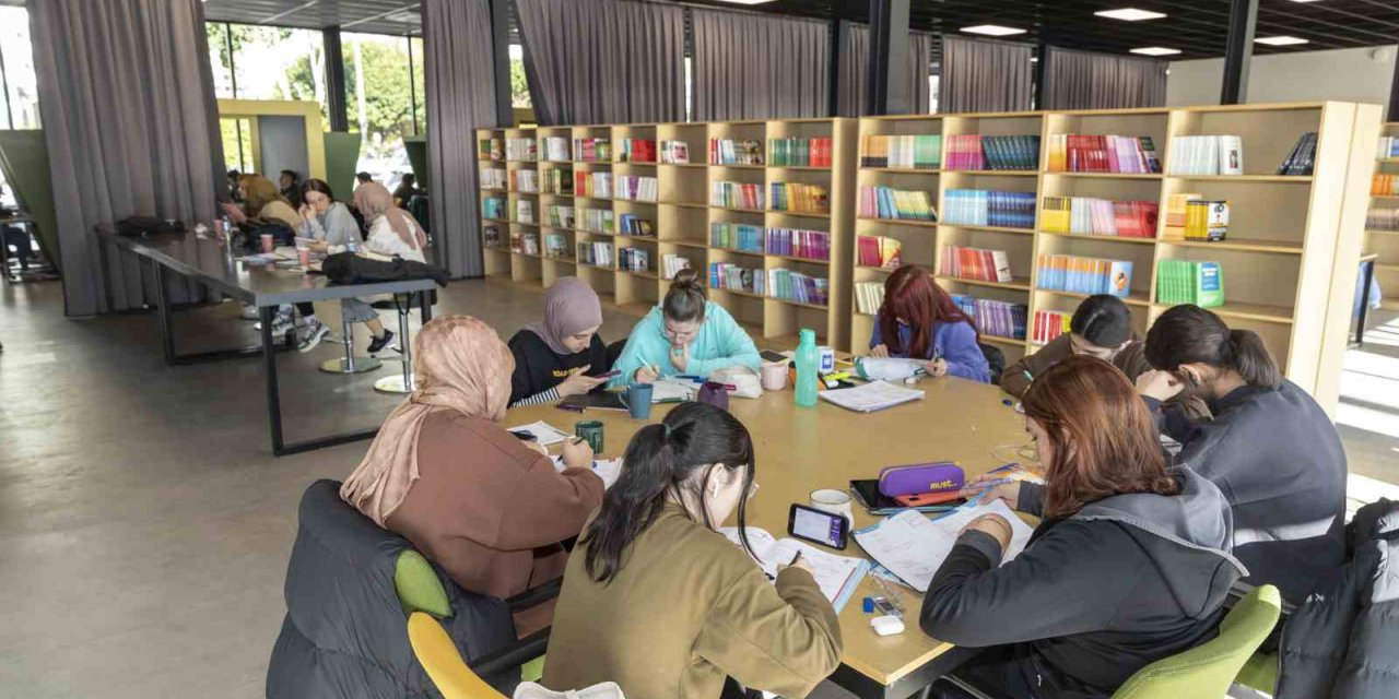 Mersin’de Öğrencilere Sunulan Hizmetler Yeni Dönemde De Sürüyor