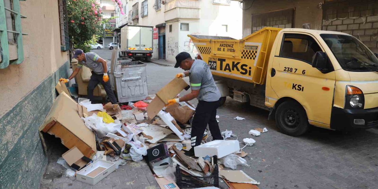 Mersin’de Çöp Taksiler Mobilya Atıkları İçin Nöbette