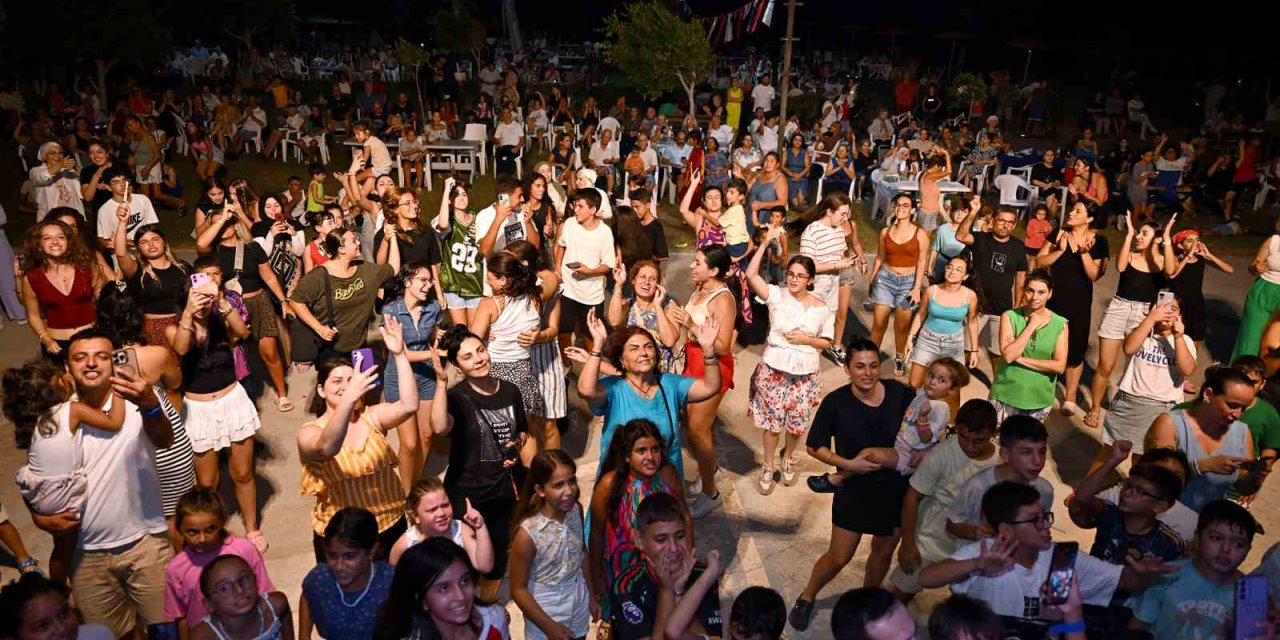 Mersin’de Yazın Son Günleri Konserlerle Şenlendi