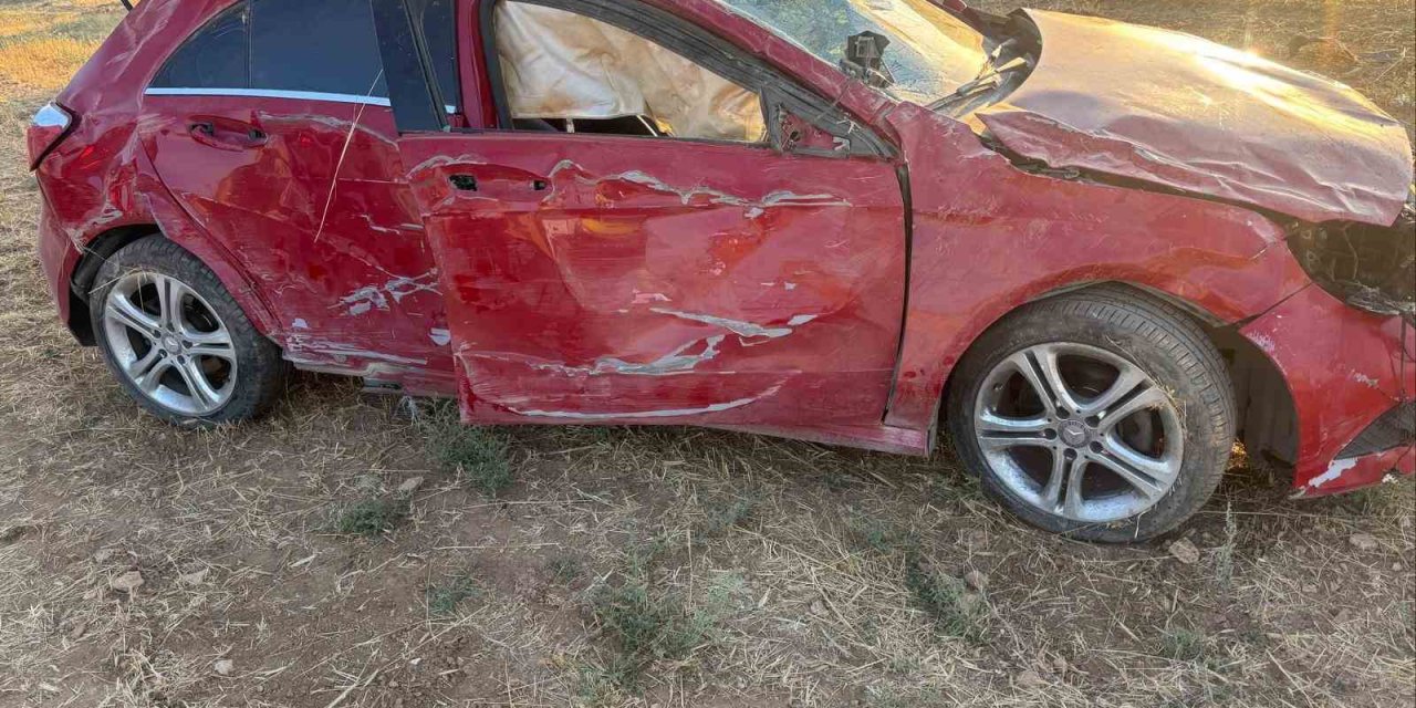 Korkuteli’nde Trafik Kazası:1 Ölü, 1 Yaralı
