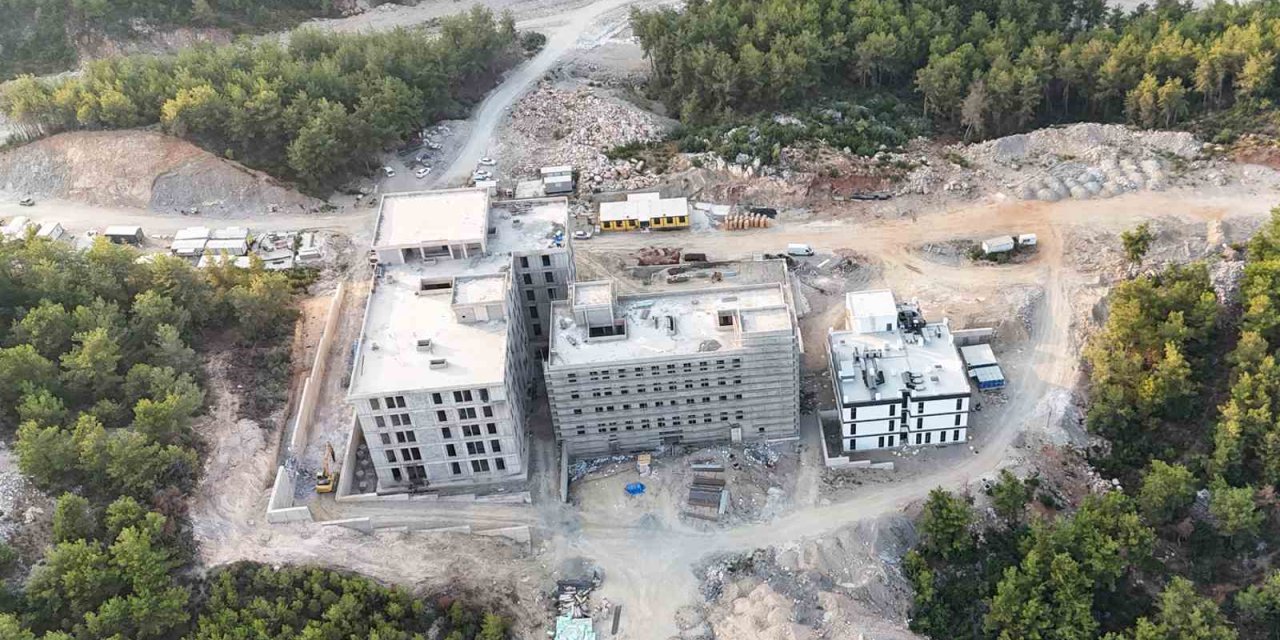 Alkü’de Modern Laboratuvar Ve Dersliklerle Yeni Sağlık Merkezi Kuruluyor