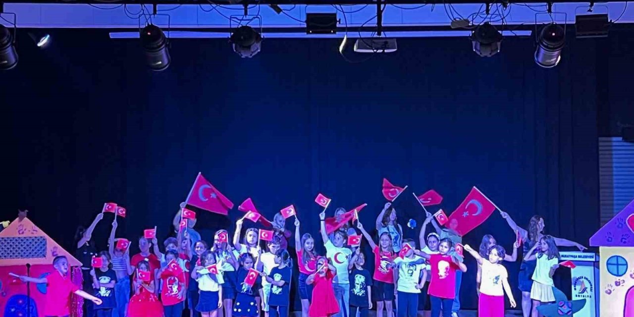 Drama Eğitiminden Sahneye: Miniklerden "cüceler Ülkesi" Gösterisi