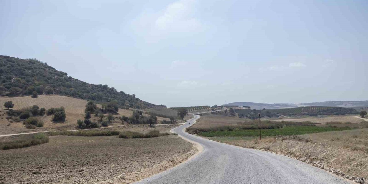 Büyükşehir, Tarsus’ta 5 Mahalleyi Bağlayan Grup Yolundaki Çalışmasını Tamamladı