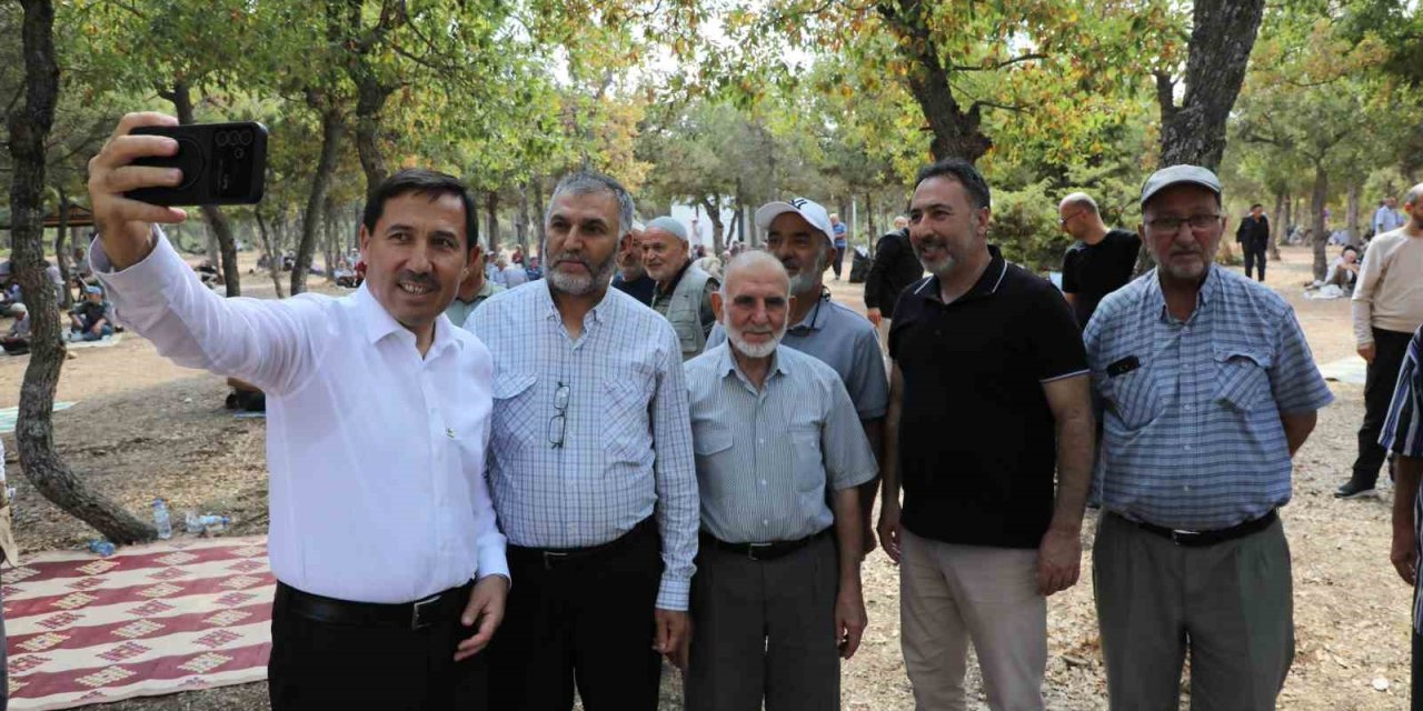 Beyşehir’de Karataylı Emekliler Piknikte Buluştu