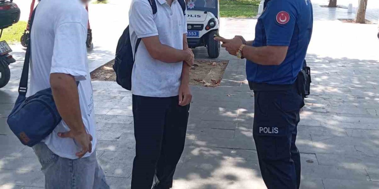 Antalya’daki Denetimlerde Kaçaklar Yakalandı, Binlerce Şahıs Sorgulandı