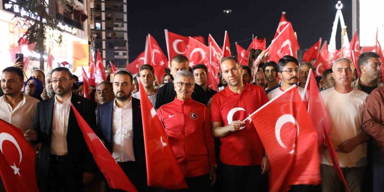 Başkan Özdemir: "30 Ağustos, Milletimizin Yeniden Doğuşunun Simgesidir"