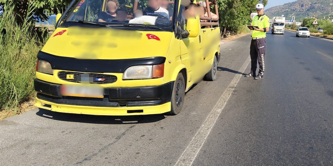 Antalya’da 1 Haftada 14 Bin 898 Araç Ve Sürücüsüne İdari Para Cezası