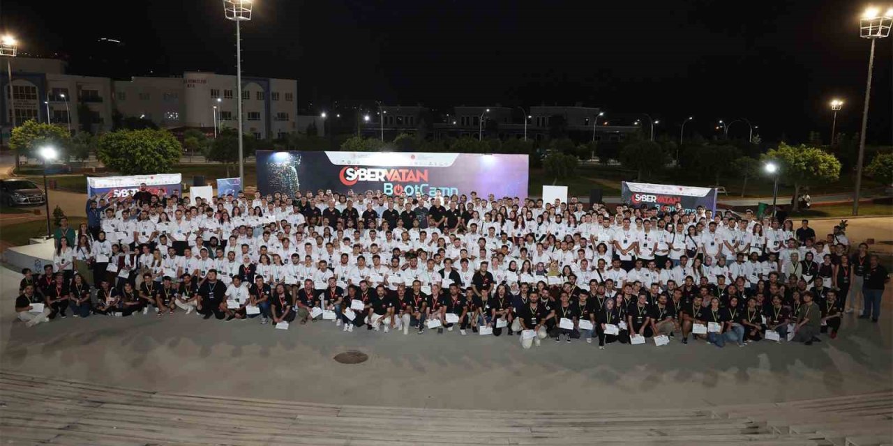 Siber Vatanın Kahramanları Sertifikalarını Aldı