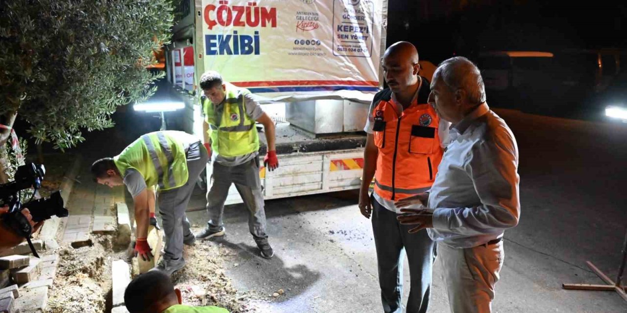 Kepez Belediyesi, ’anında Çözüm Ekibi’ İle Gece Gündüz Sahada