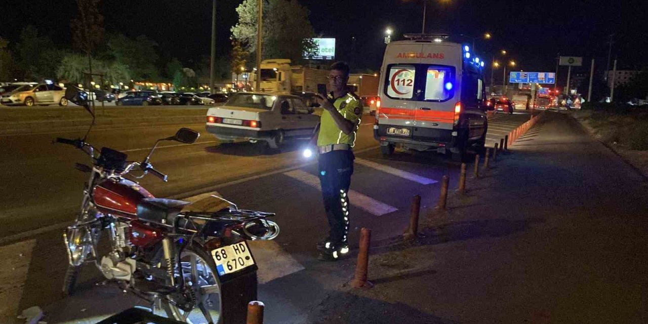 Otomobil Motosiklete Çarptı: 1 Yaralı