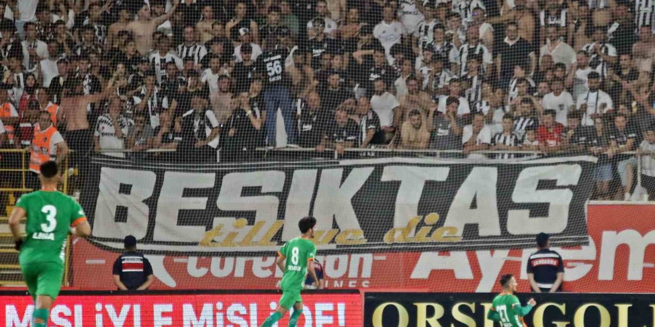 Trendyol Süper Lig: Corendon Alanyaspor: 1 - Beşiktaş 0 (ilk Yarı)