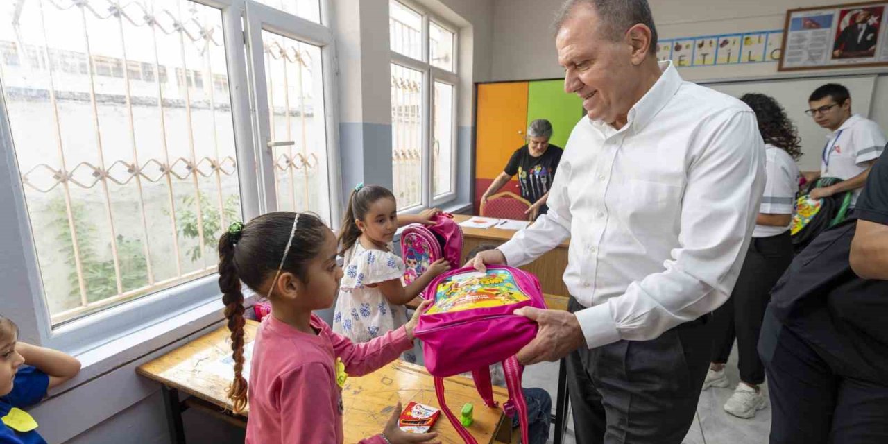 Mersin’de 1. Sınıf Öğrencilerine Çanta Ve Kırtasiye Seti