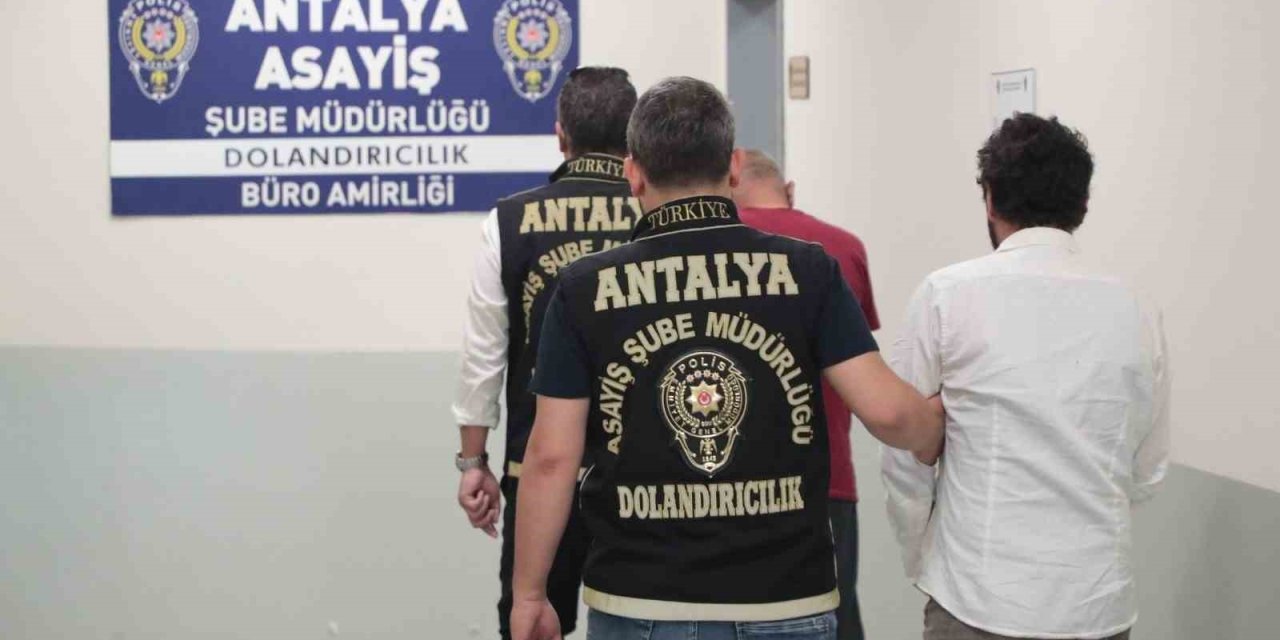 Kuyumcuyu Dolandıran 2 Şüpheli Yakalandı