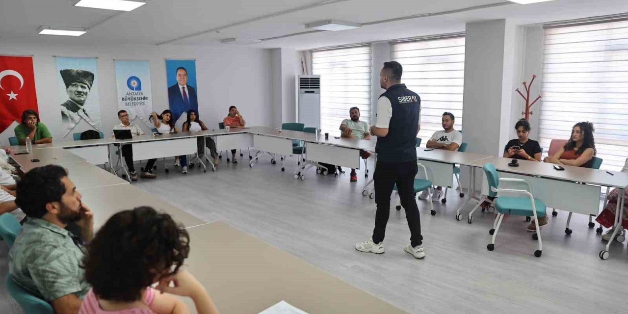 Antalya Büyükşehir Belediyesi’nden Siber Güvenlik Eğitimi