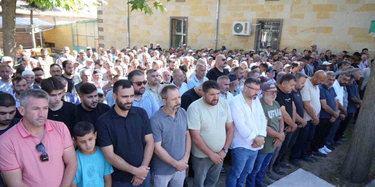 "kazasız Yarış" Dilemişti, Yarış Rotası Olan Köyünde Sonsuzluğa Uğurlandı