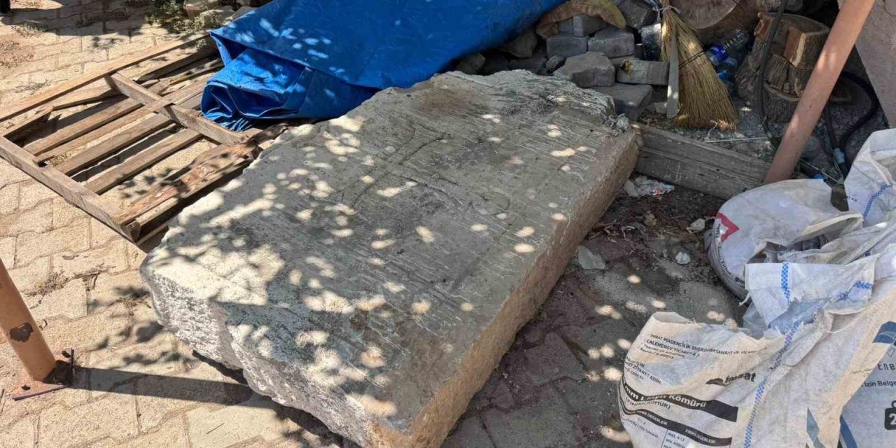 Beyşehir’de 1 Tonluk Bizans Taşı Bulundu