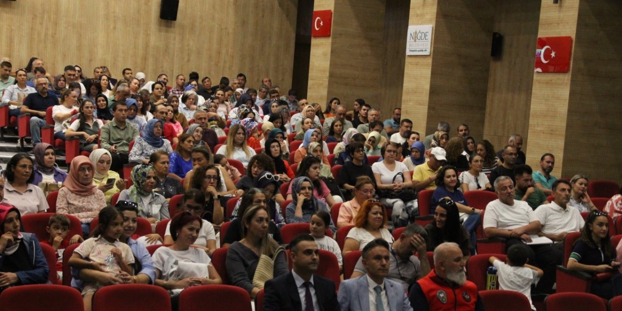 Öğretmenlere Terörle Mücadele Konferansı Düzenlendi