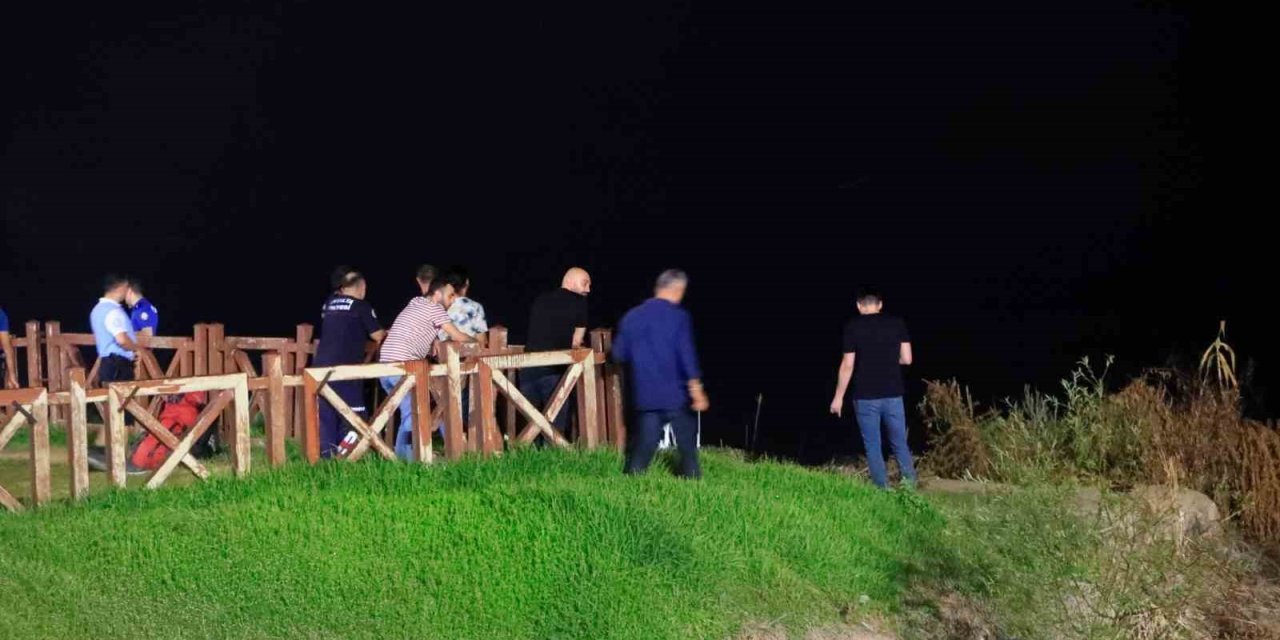 Düden Şelalesi’nden Düşen Kadının Cansız Bedeni 15 Kilometre Uzaklıkta Bulundu