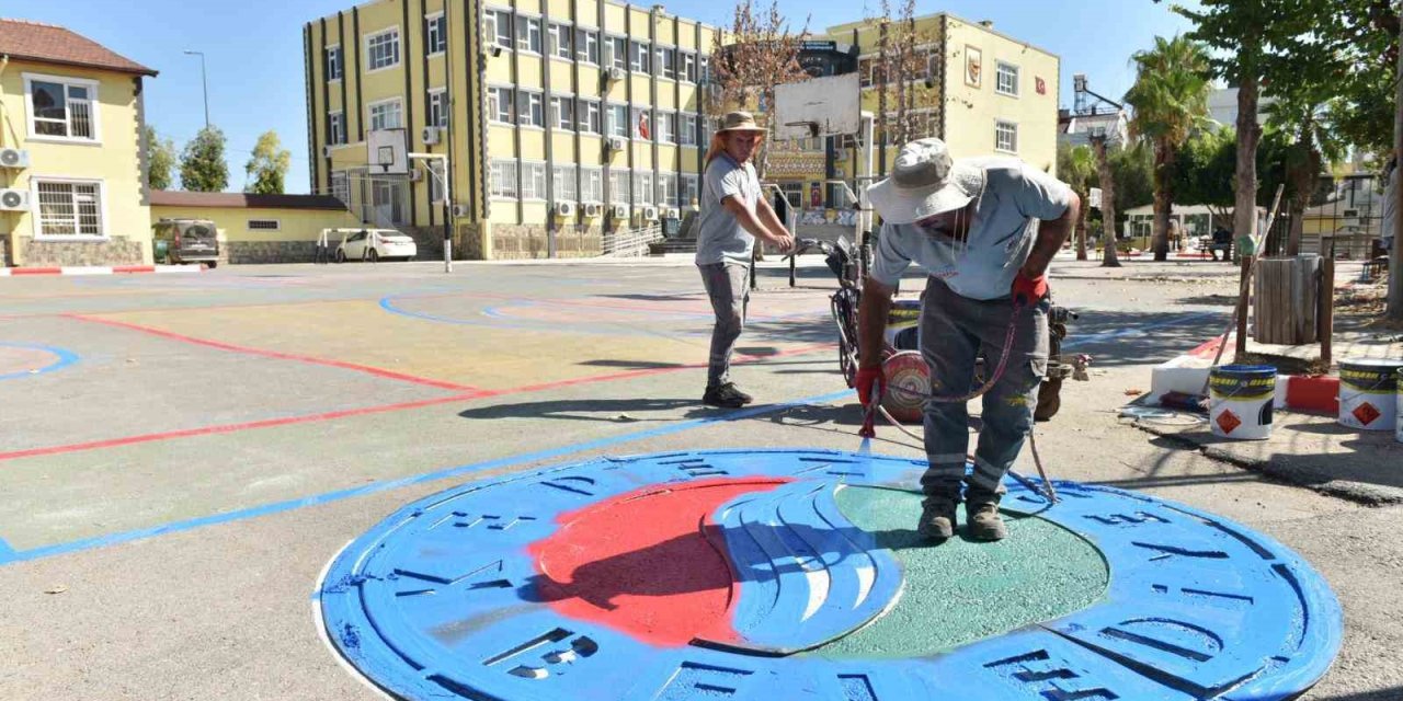 Kepez Belediyesi’nden Okullara Bakım, Onarım Ve Temizlik Desteği
