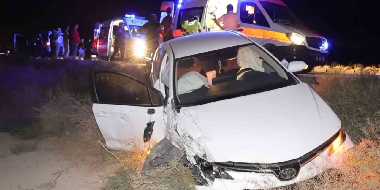 Aksaray’da Otomobil, Hafif Ticari Araca Çarptı: 4 Yaralı