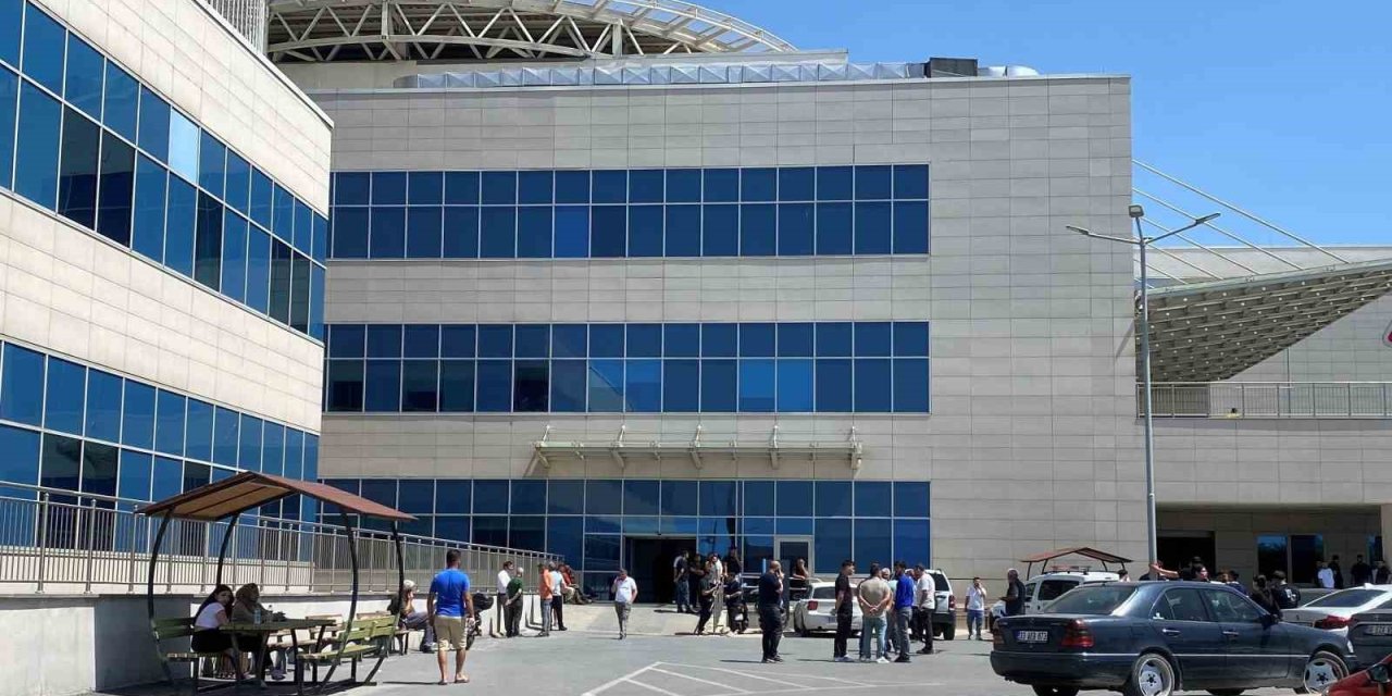 Özel Harekat Polisi, Silah Kazası Sonucu Şehit Oldu: Babası Da 2018’de Şehit Olmuş