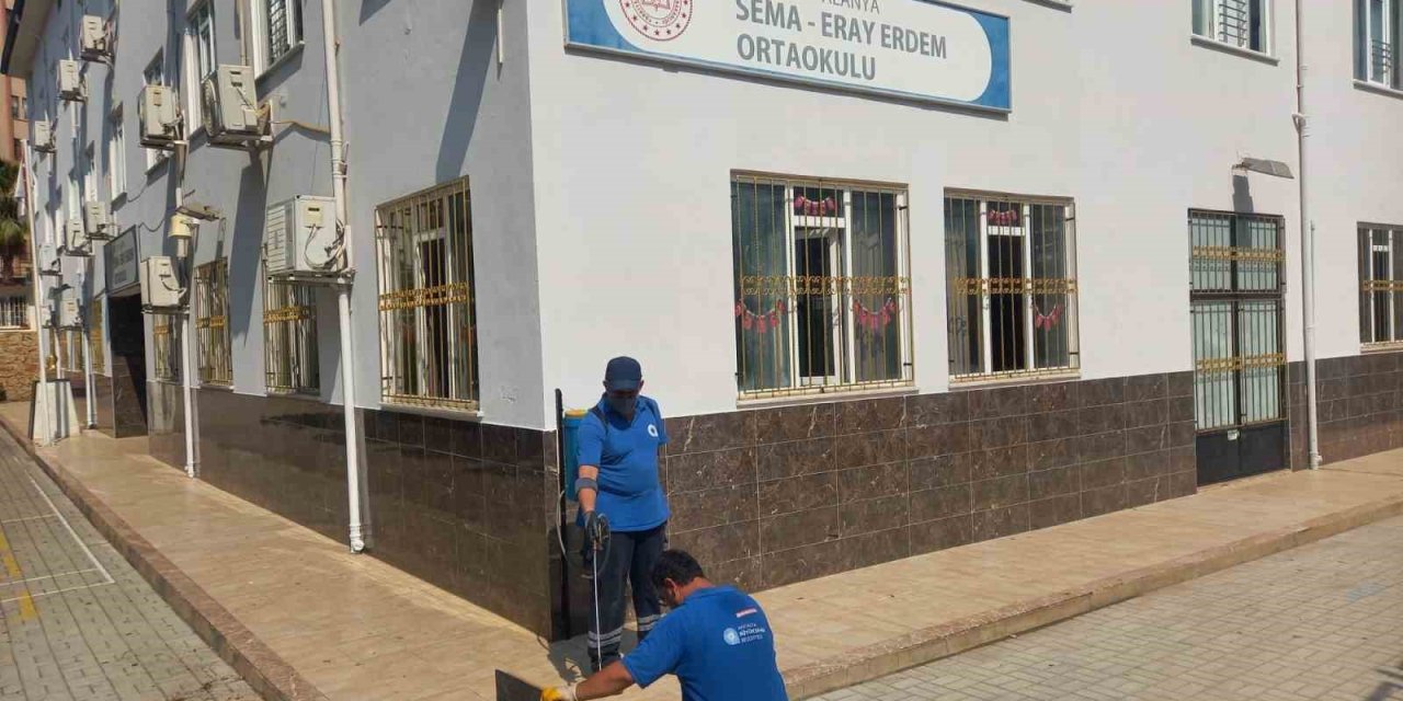 Büyükşehir Ekipleri Okulları Yeni Eğitim Dönemine Hazırlıyor