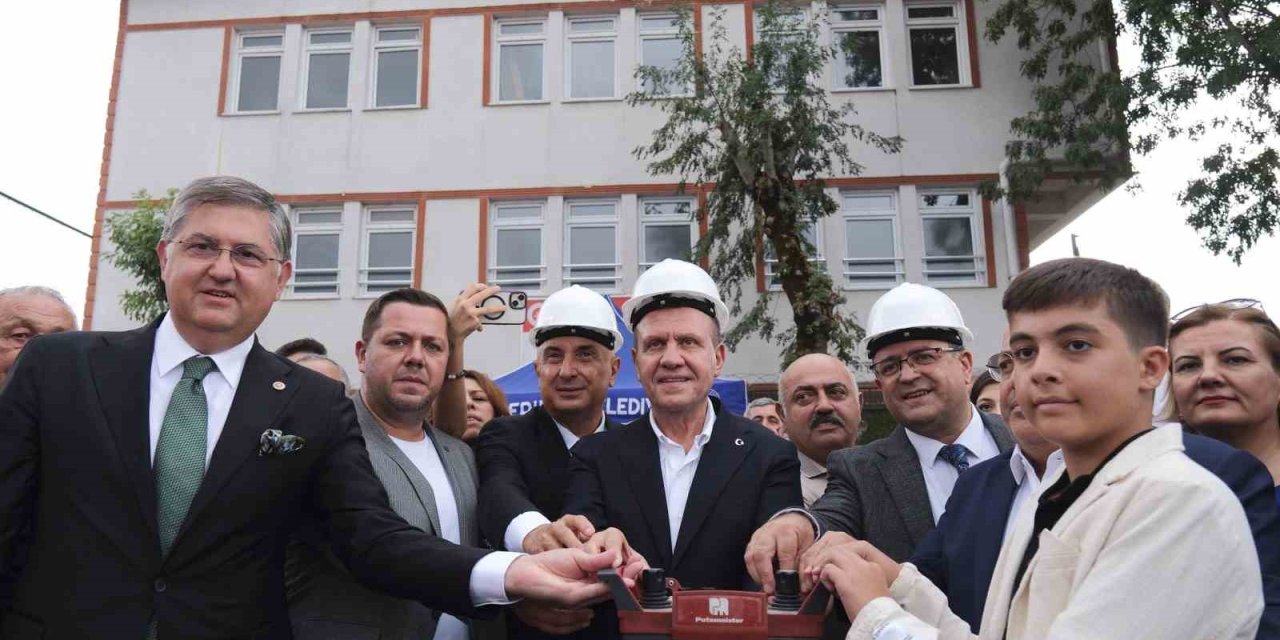 Seçer: "belediye Başkanları Her Şeyden Önce Halkın Acısını Anlamalı"