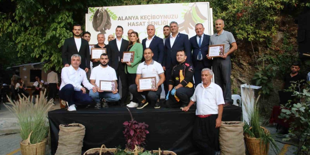Alanya’da Keçiboynuzu Coğrafi İşaretle Taçlandı: Hasat Şenliği’nde Renkli Görüntüler