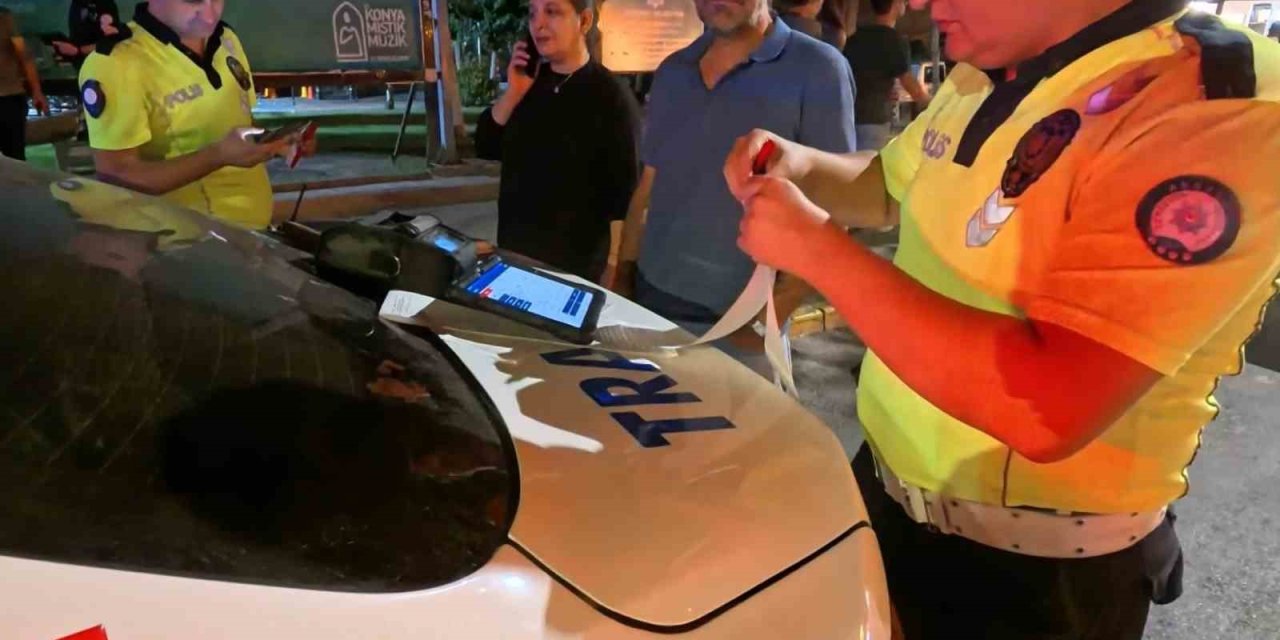 Aksaray'da Alkolü Sürücü Hıncını Gazeteciden Almaya Kalktı!