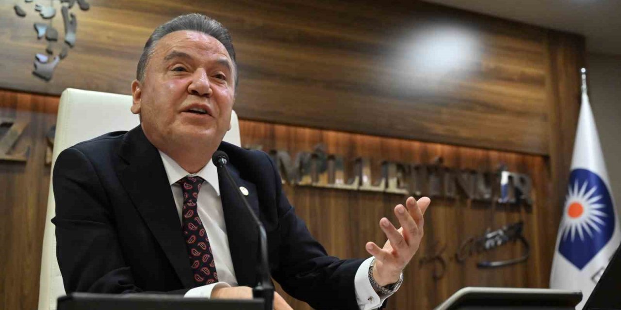 Antalya'da Tutuklu Belediye Başkanı Muhittin Böcek Hastaneye Kaldırıldı