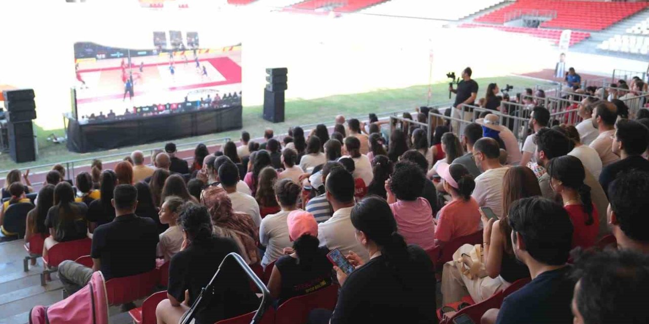 Tarsus’ta Milli Heyecan Ve Etkinlik Bir Arada Yaşandı