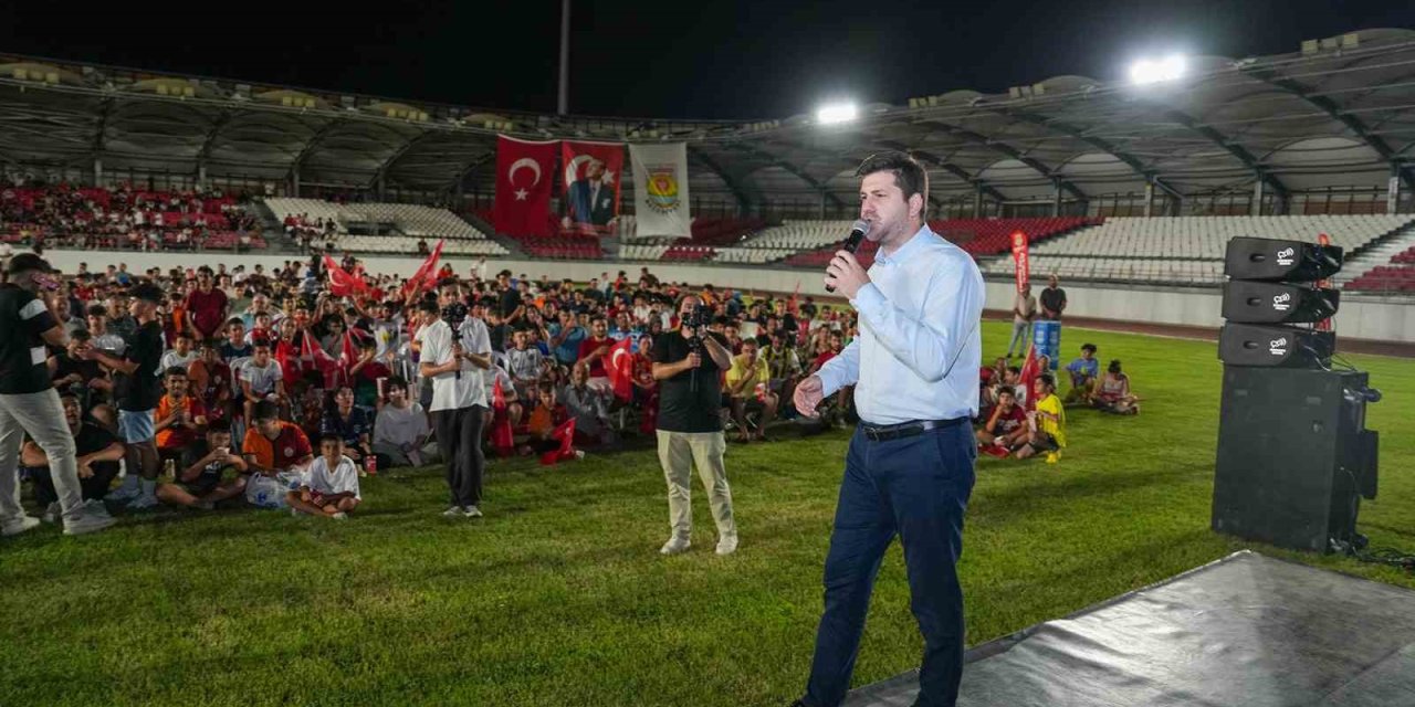 Tarsus’ta A Milli Takım Maçı Coşkuyla İzledi