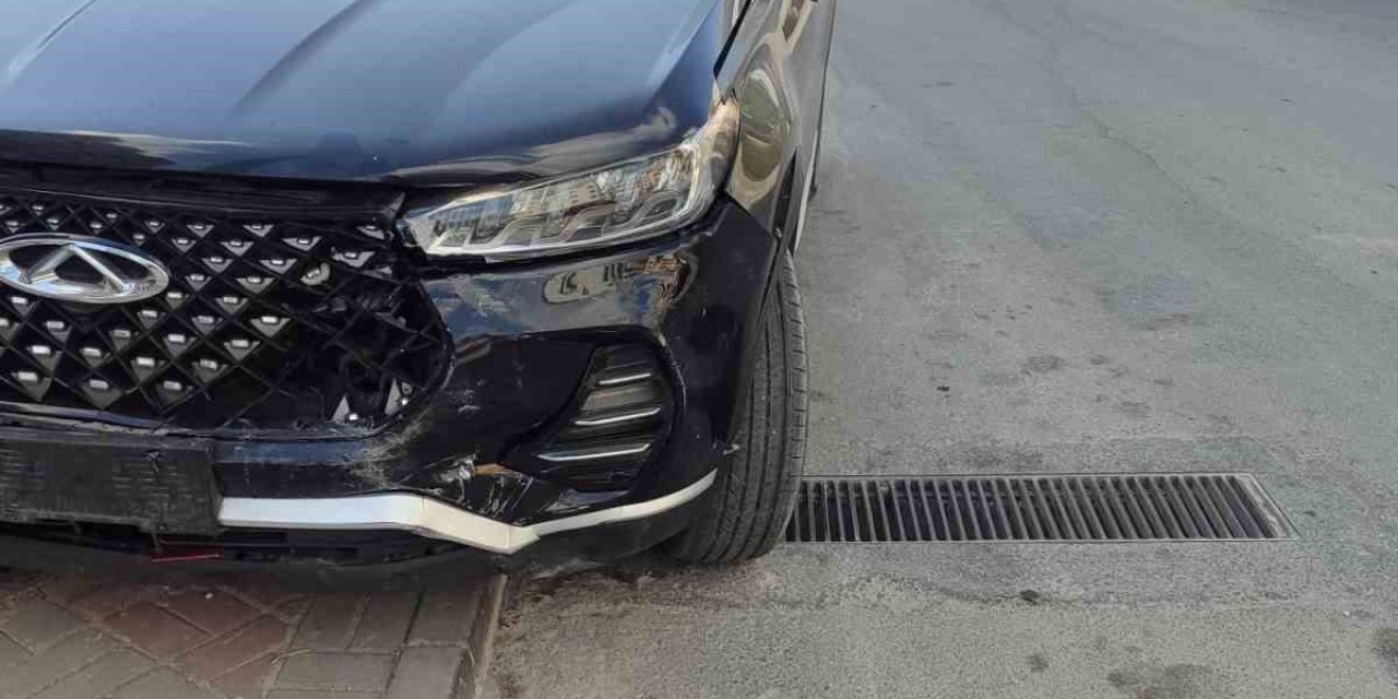 Manavgat’ta Otomobiller Çarpıştı: 1 Yaralı