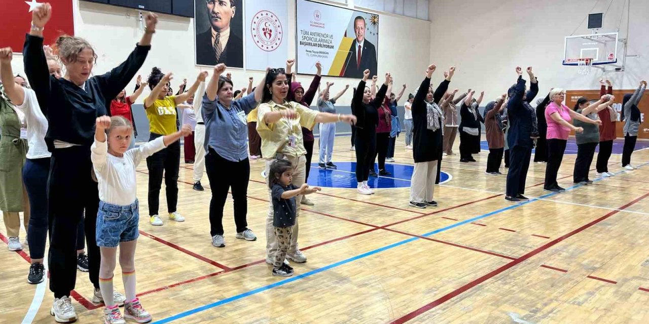 Karaman’da Halk Sağlığı Haftası’nda Pilates Etkinliği
