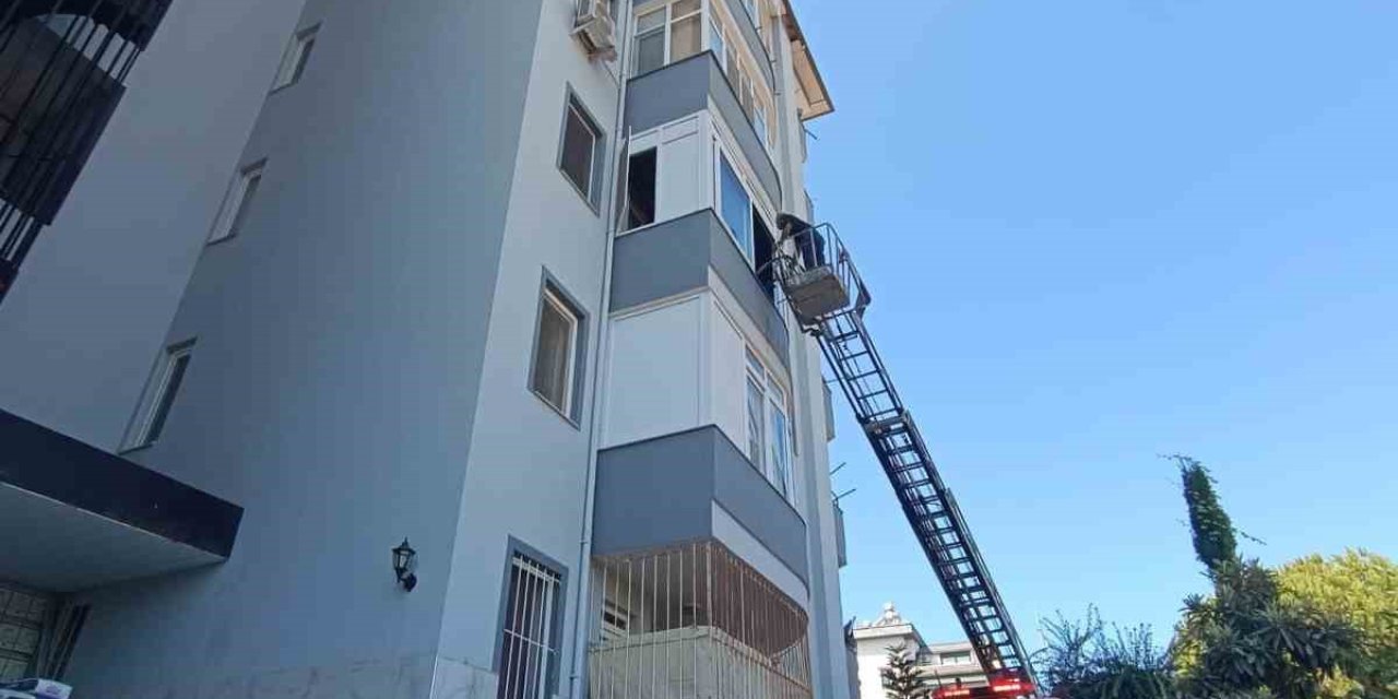 Evin Mutfağında Çıkan Yangın Söndürüldü