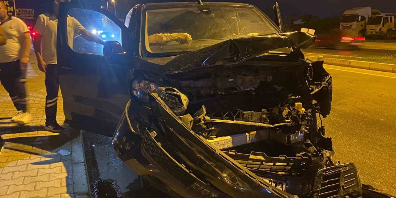 Antalya’da 3 Aracın Karıştığı Kazada 5 Kişi Yaralandı