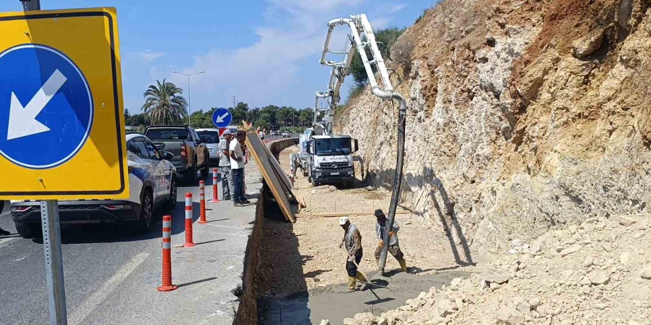 Manavgat Çevre Yolunda Sel Baskınları Sona Erecek