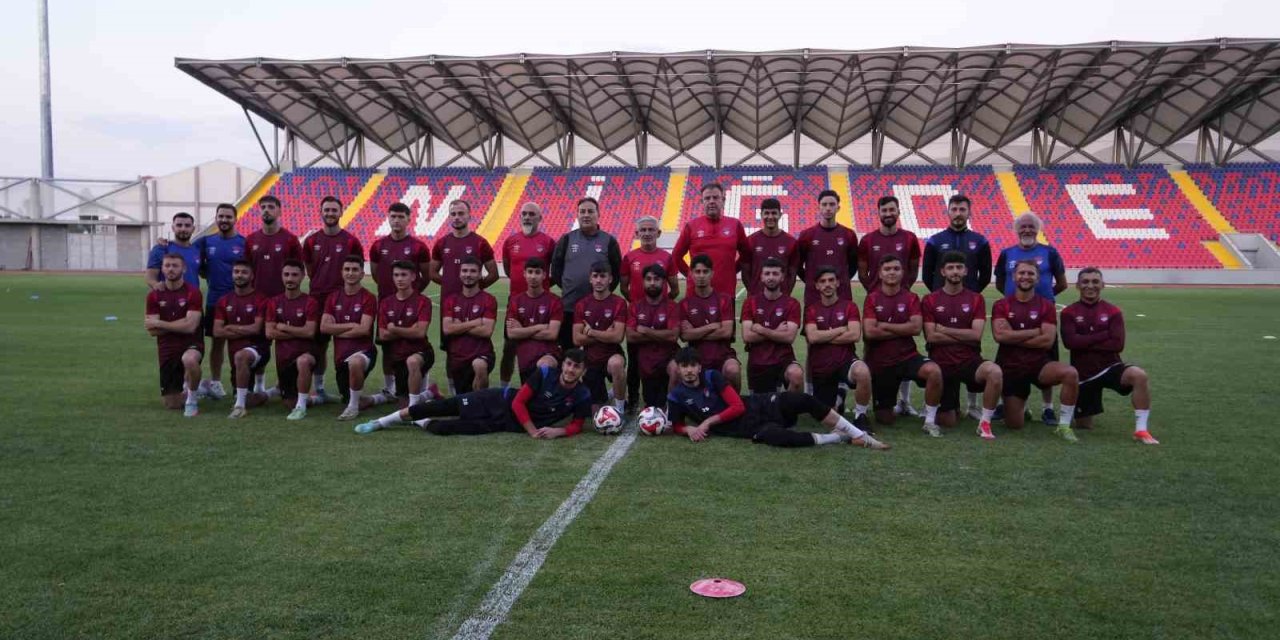 Niğde Belediyespor’dan Yeni Sezon Mesajı: "futbolu Savaş Değil, Eğlence Alanı Olarak Görüyoruz"
