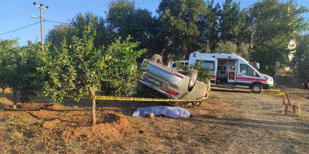 Otomobil Şarampole Devrildi: 1 Ölü