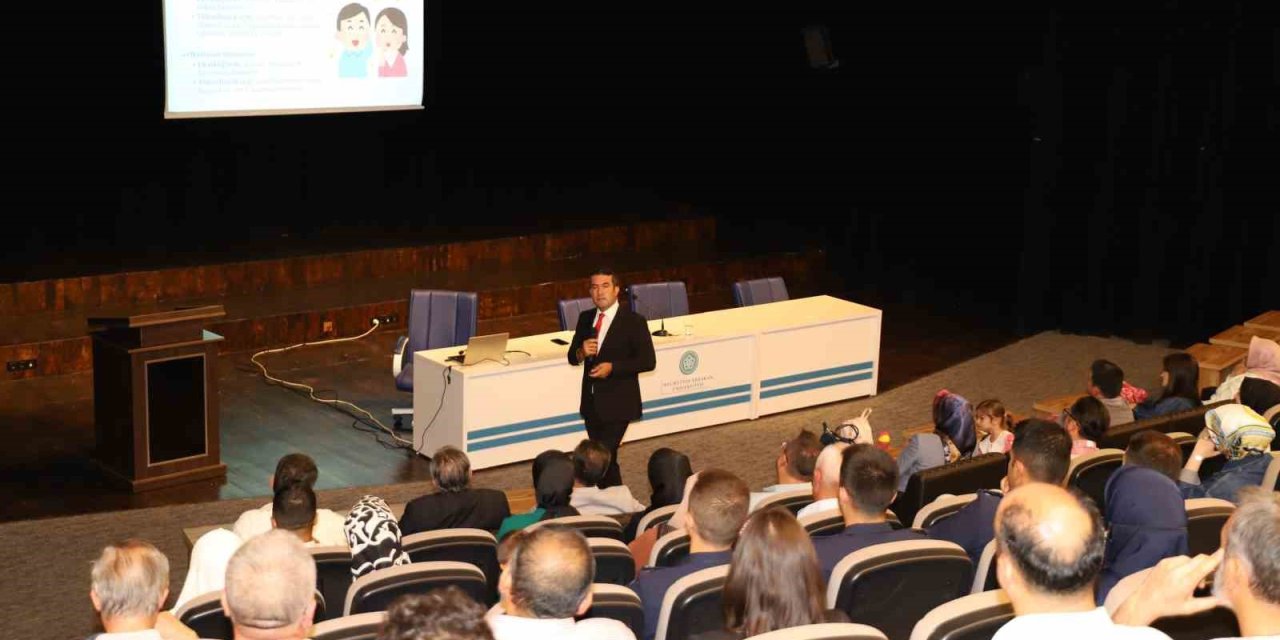 Evliliklerde Ufak Tebessümler, Büyük Farklar Oluşturuyor