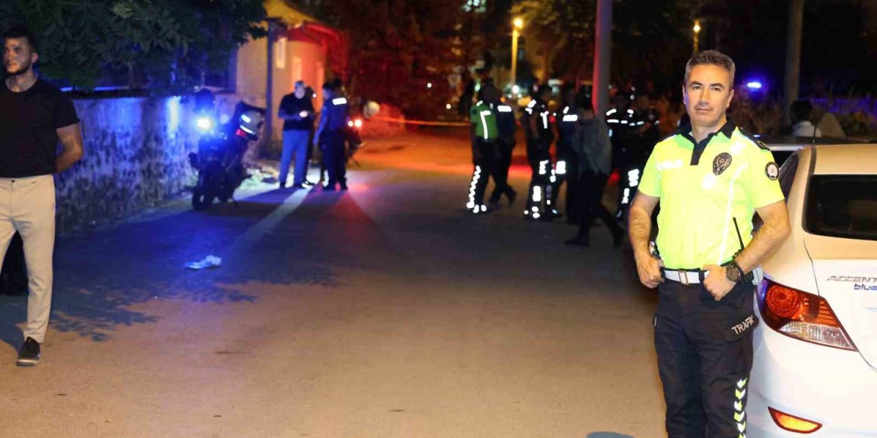 Önce Komşusunu Sonra Annesi İle Kardeşini Ardından Kendini Vurdu