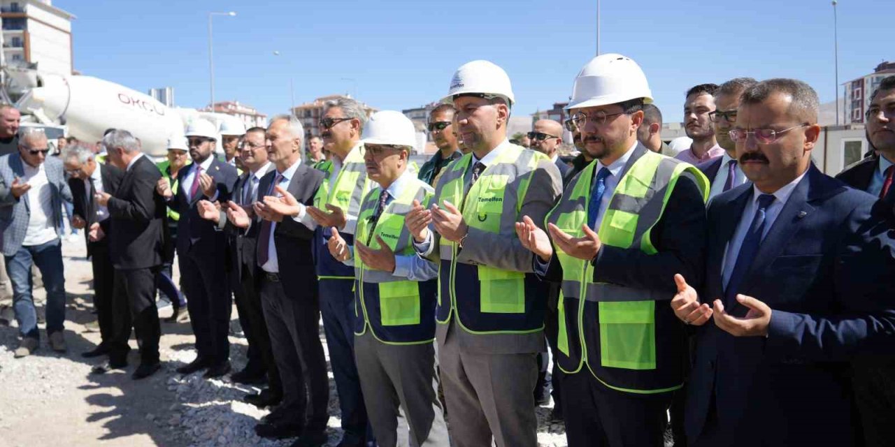 Niğde’de Tapu Ve Kadastro Hizmet Binasının Temeli Atıldı